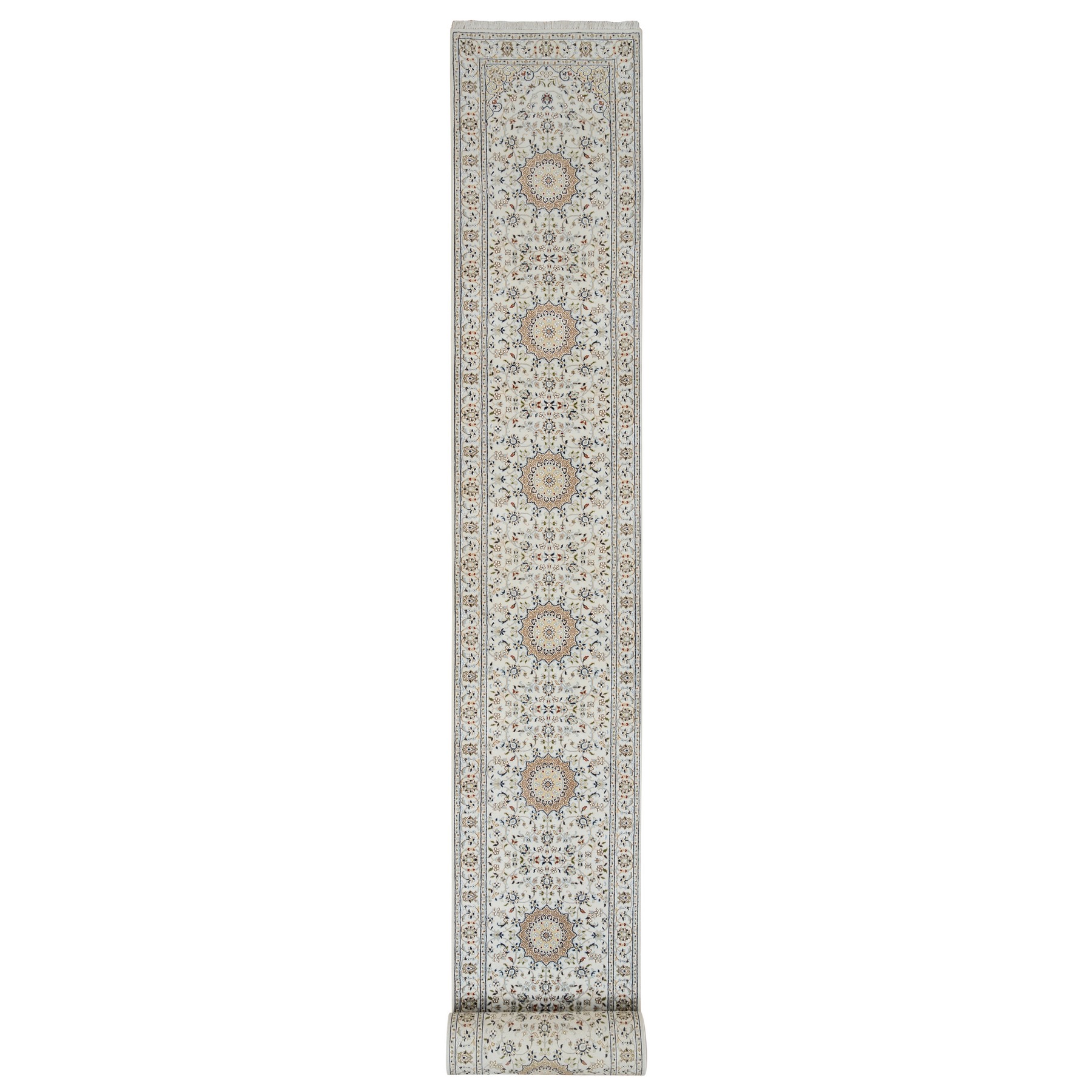 Traditional Rugs LUV582705